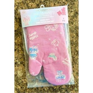 🆕 Hello Kitty oven mitt and potholder set 🎀😍